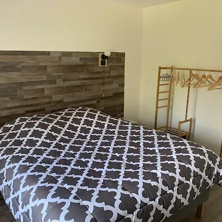 **** T2 - 2+2. Entierement Neuf. *